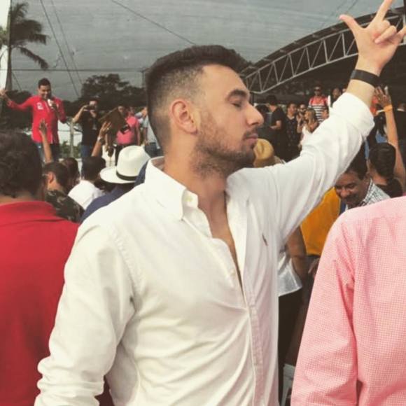 Meet your Posher, Jonathan - Picture 1 of 1